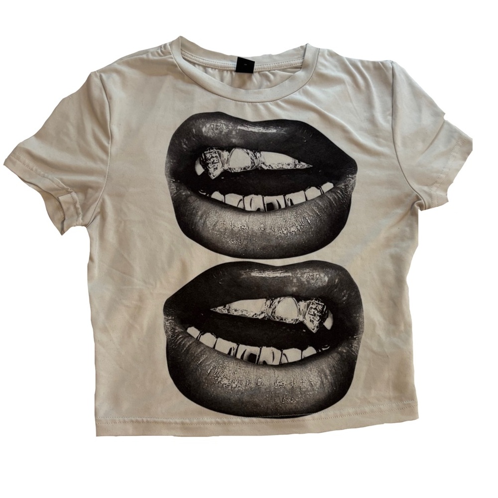 Graphic Tee with Black Lips Design